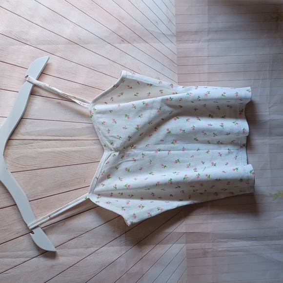 BP Strechty Camisole Pink Roses Tee Top Shirt Urban Outfitters - Picture 2 of 8